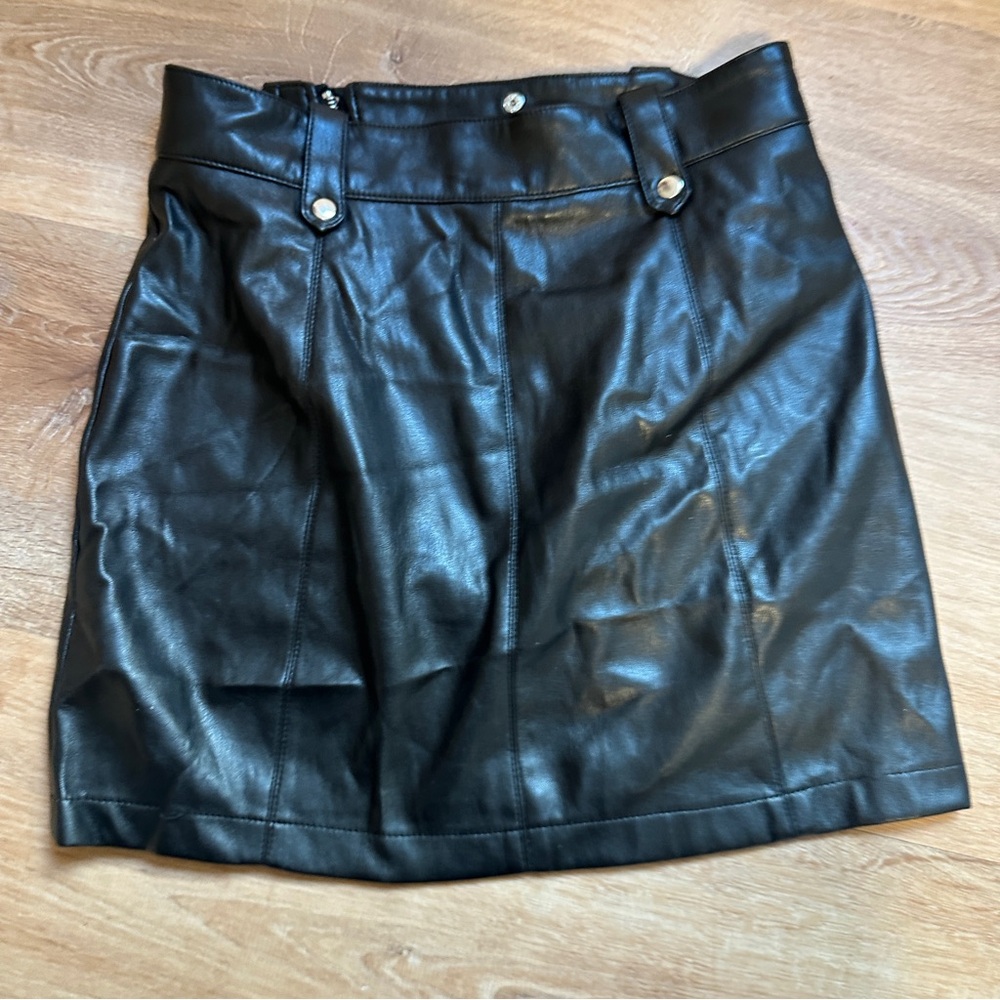 Women's Black Faux Leather Mini Skirt with Asymmetrical Zip Detail - Picture 3 of 5